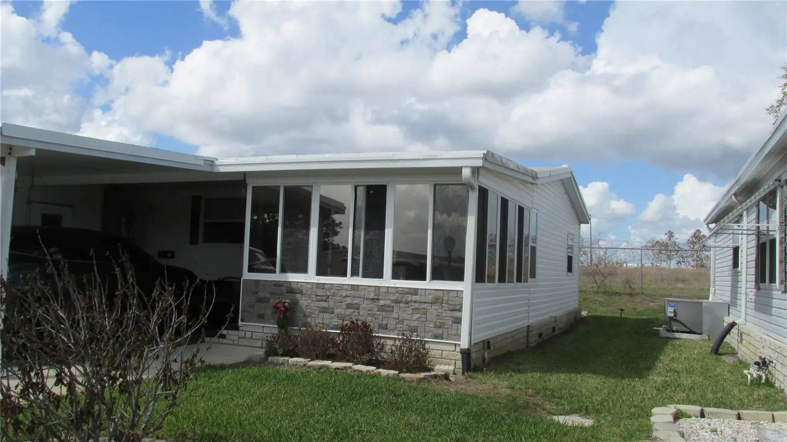 33 Edinburgh Drive, FL