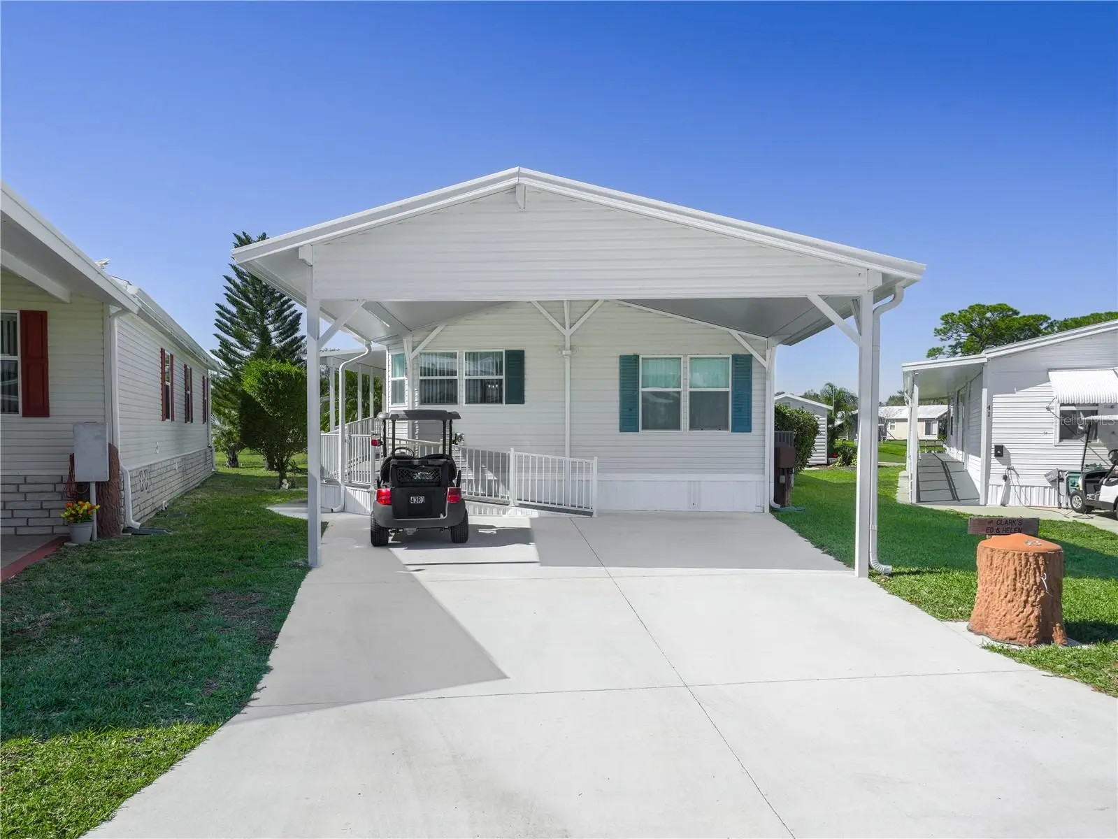 43 Red Quill Circle, FL