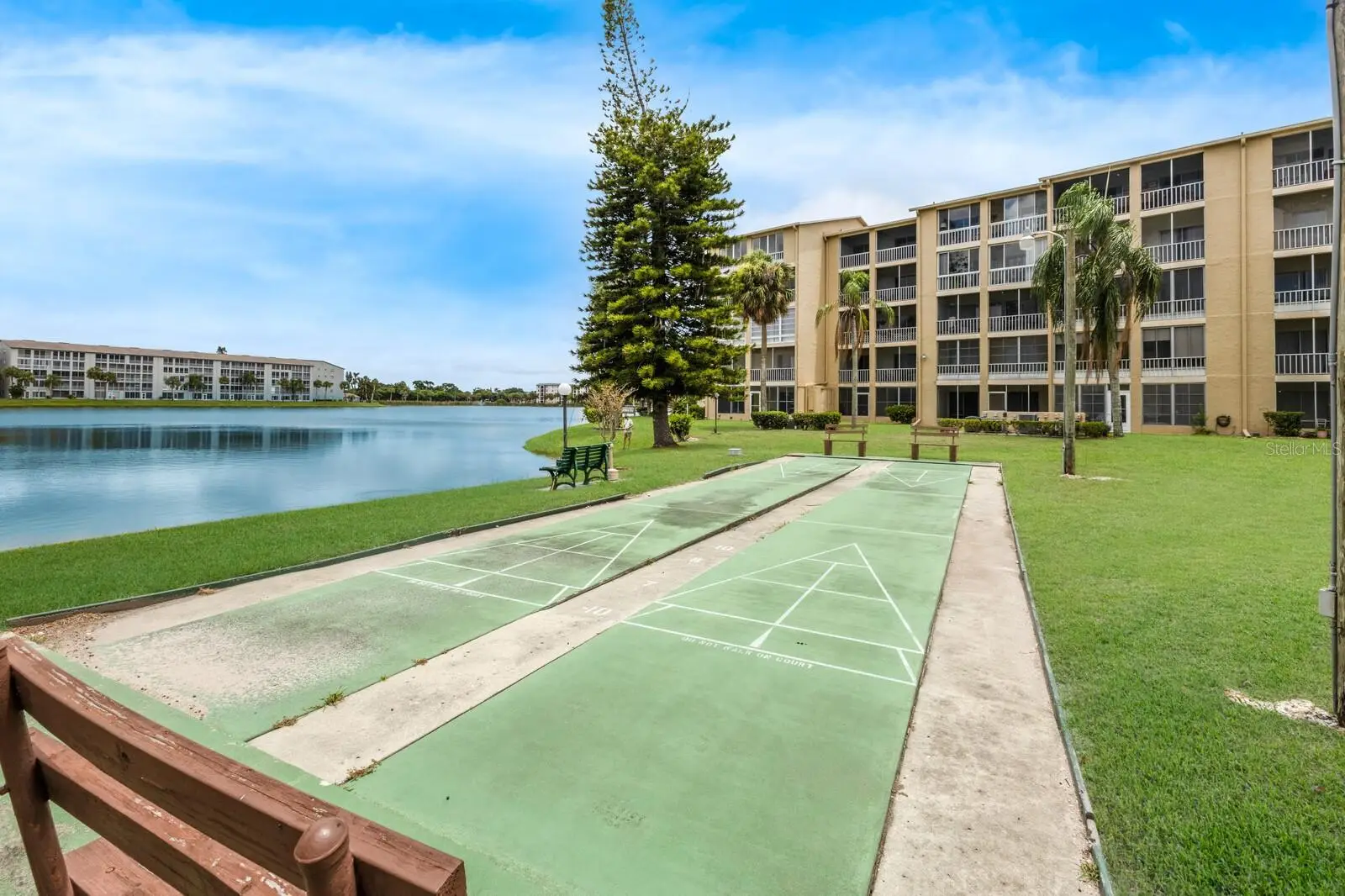 4015 Lake Bayshore Drive, FL
