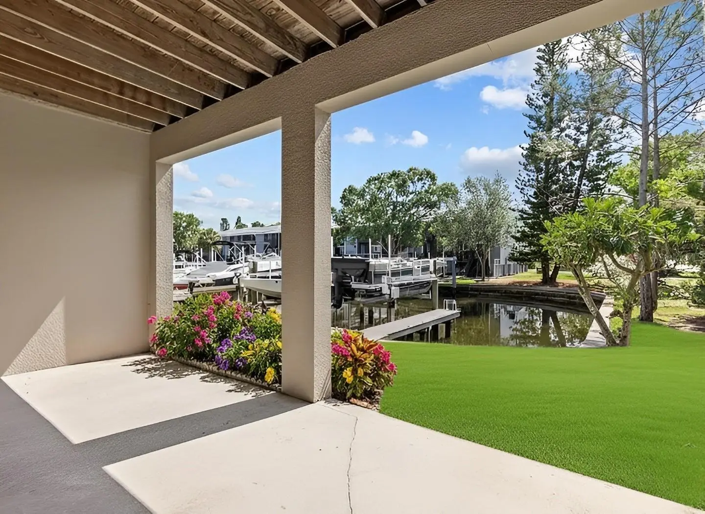 800 Callista Cay Loop, FL