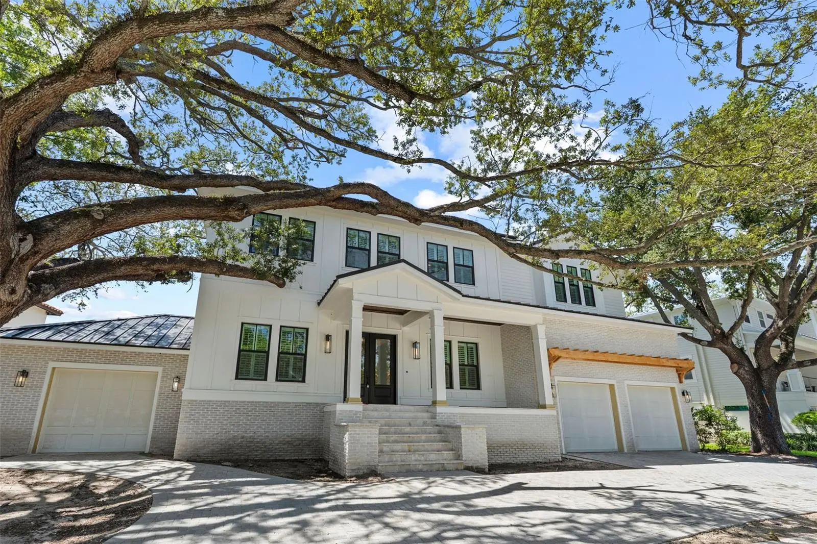 690 Geneva Place, FL