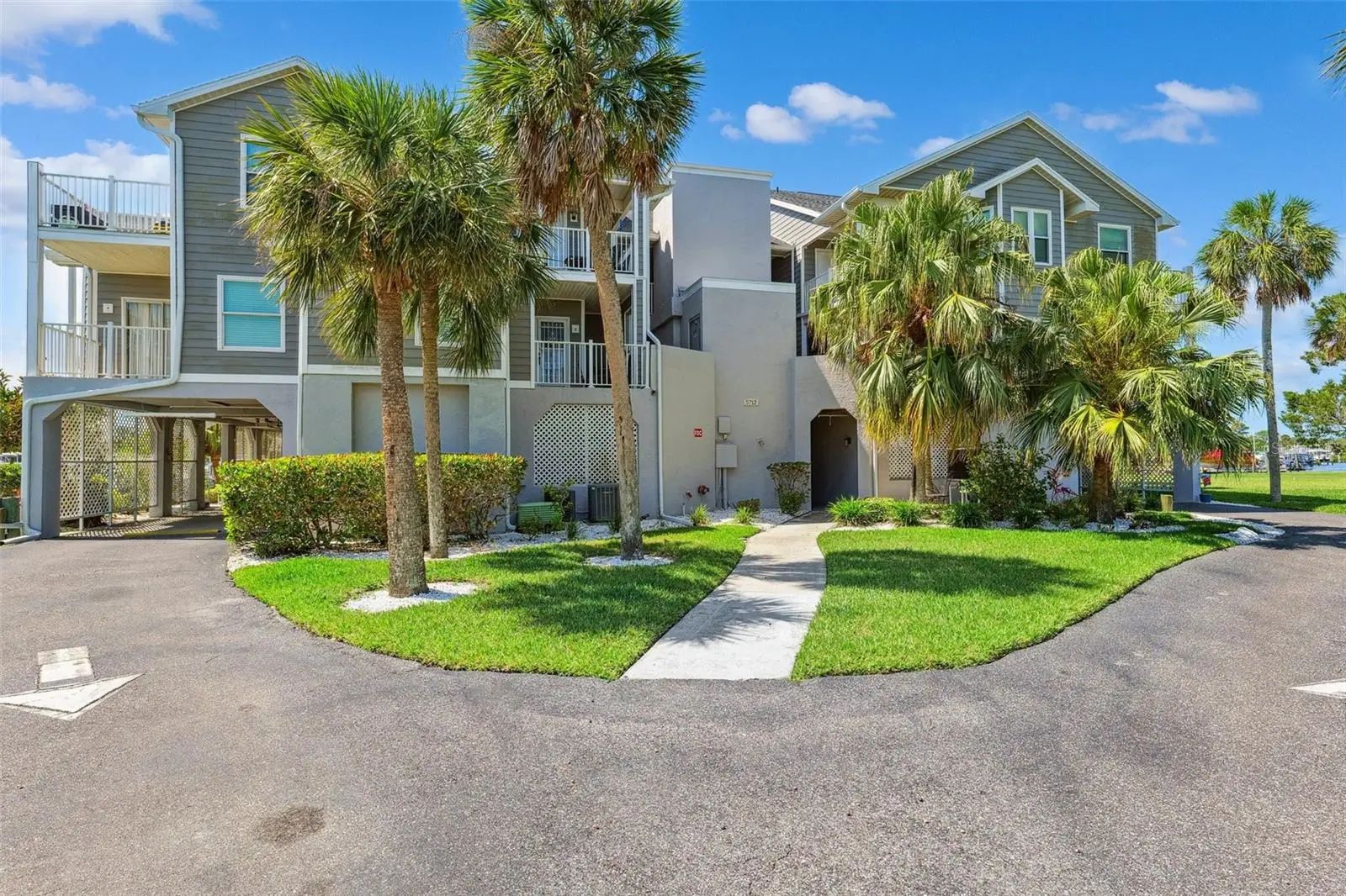 5712 Biscayne Court, FL