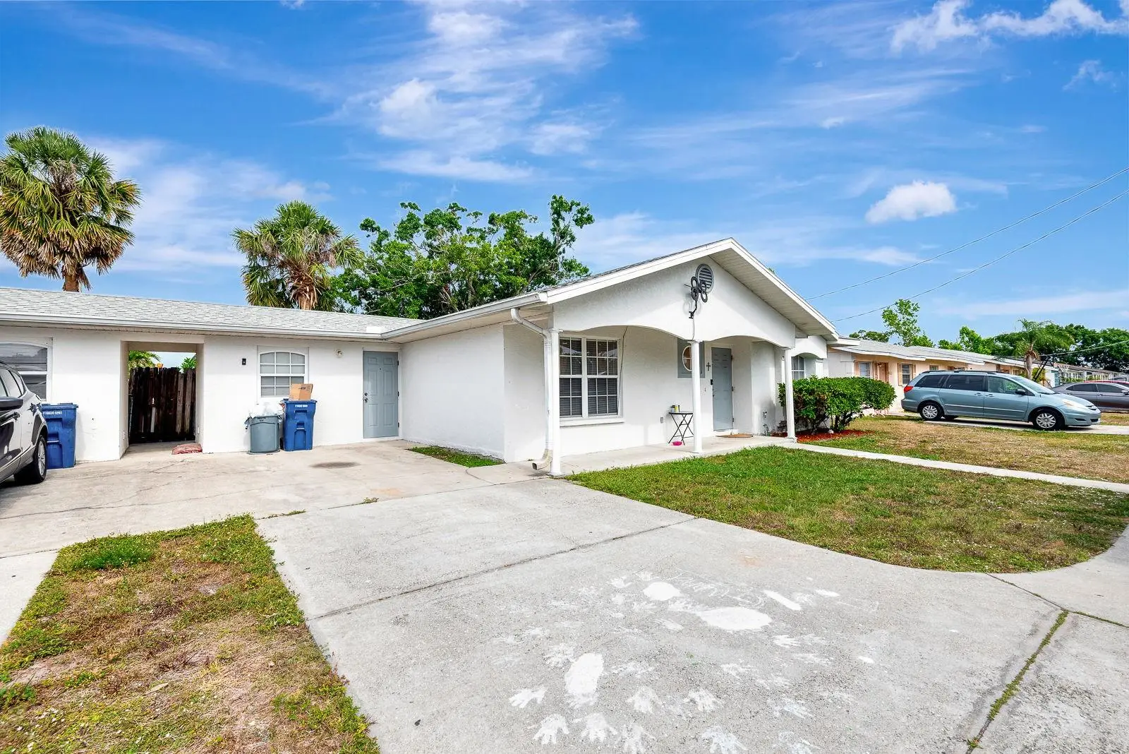 6528/ 6530 12th Street, FL