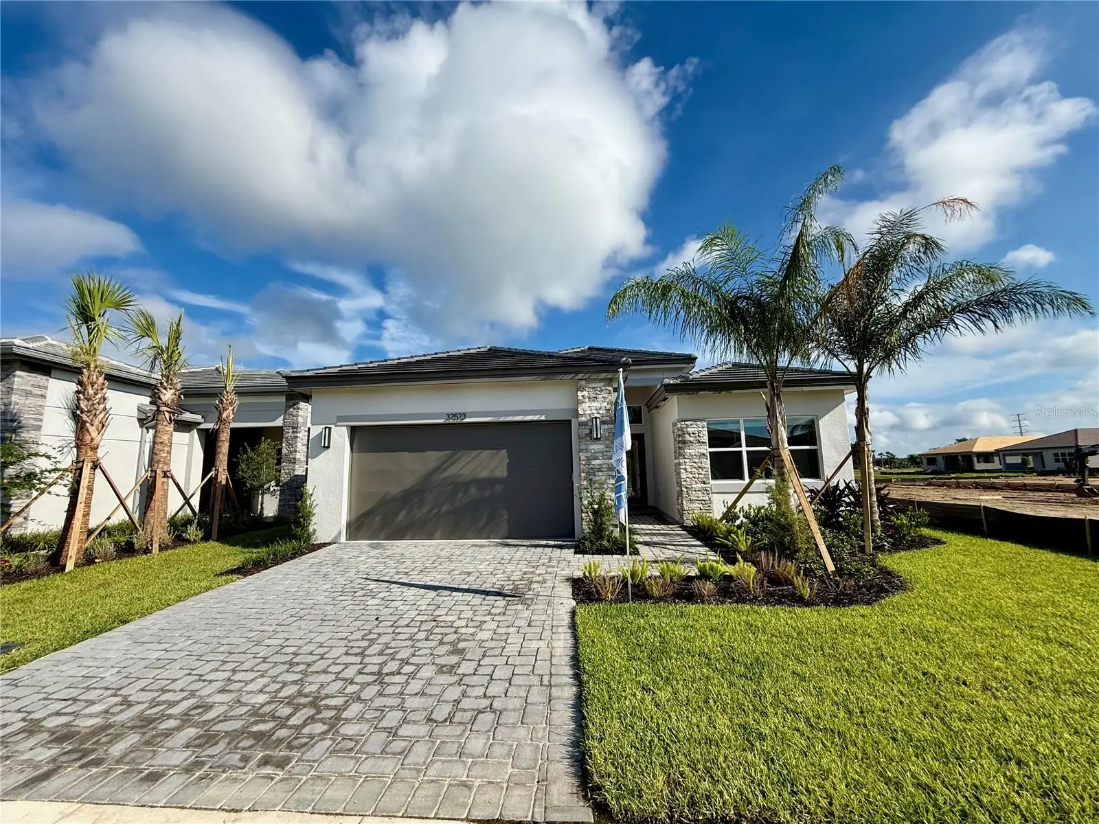 32523 Neroli Street, FL