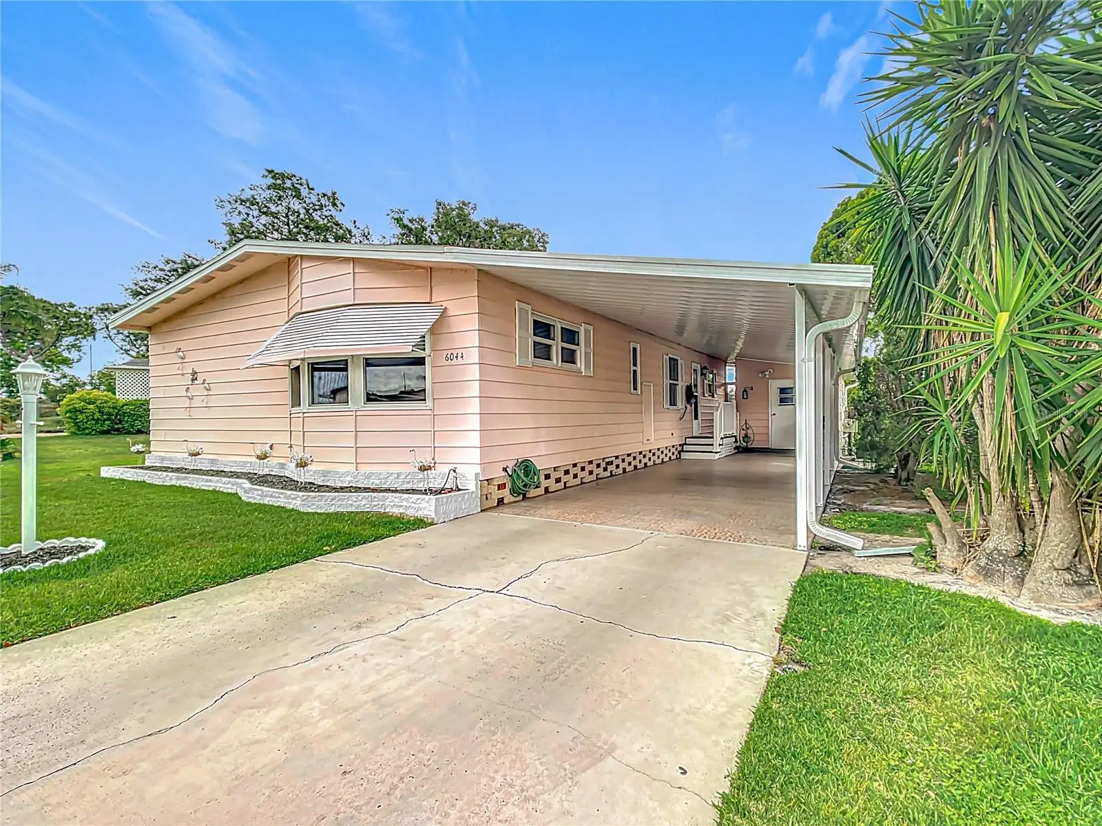 6044 Grand Oaks Drive, FL