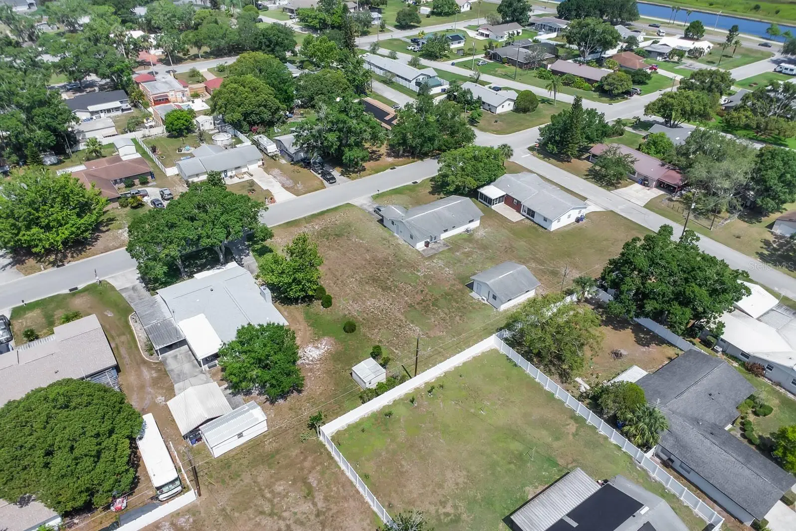 Delaware Avenue, FL