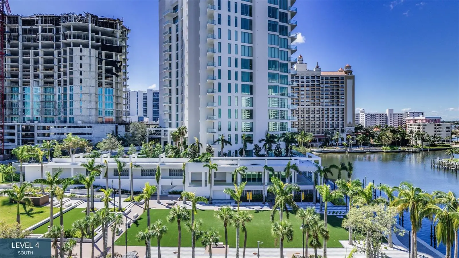 555 Quay Common, FL