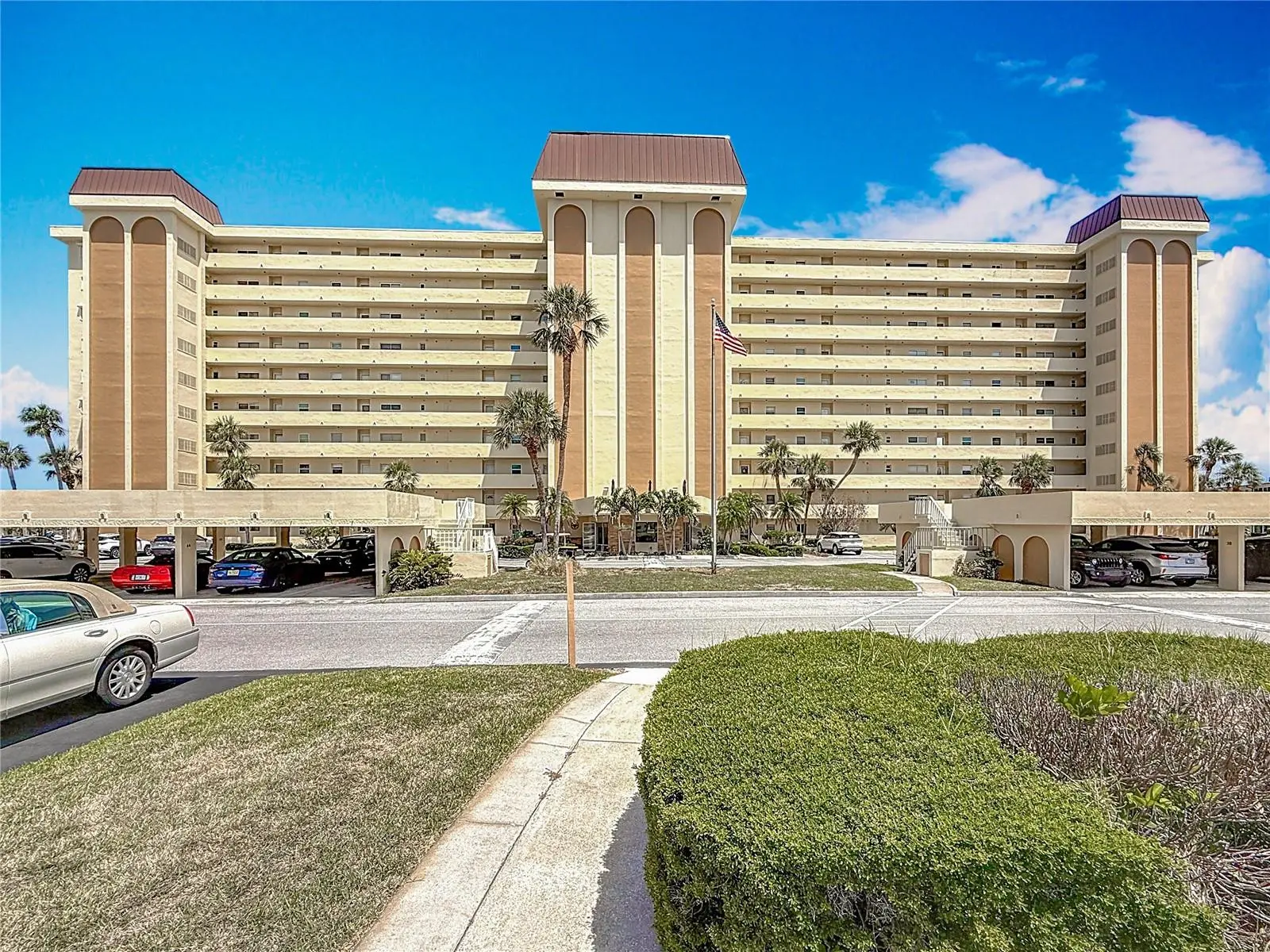 4725 Cove Circle, FL