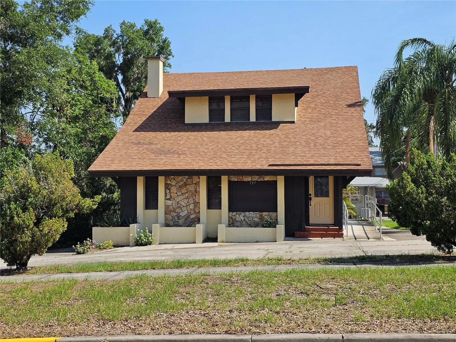 737 Central Avenue, FL