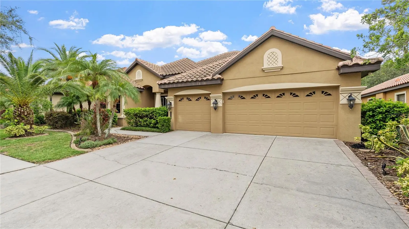 20023 Pergola Bend Lane, FL