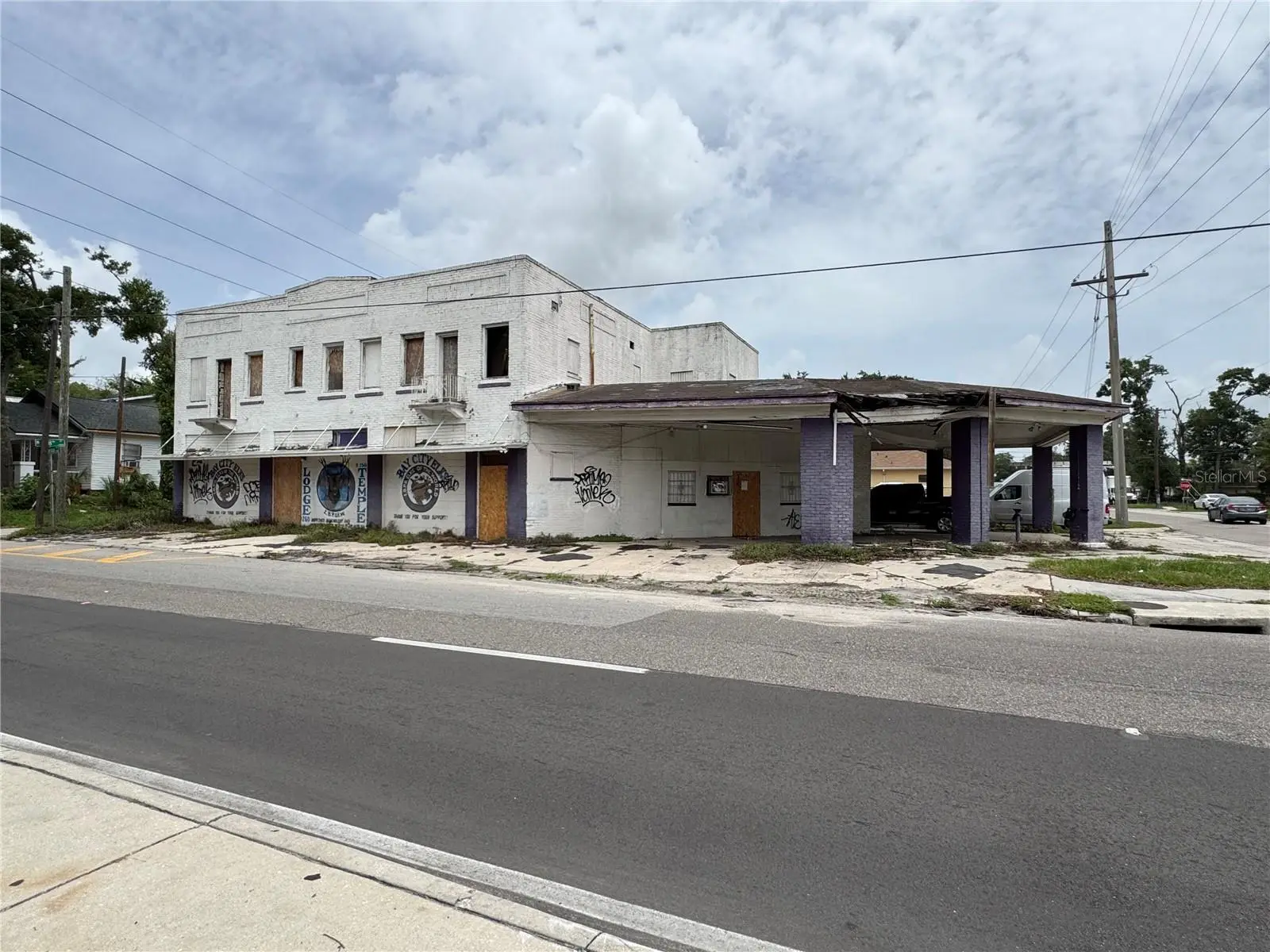 2804 Columbus Drive, FL