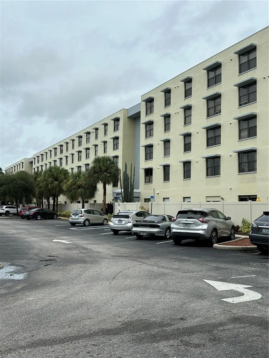 701 Madison Avenue, FL