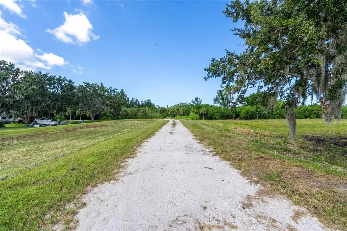 107 Tillett Place, FL