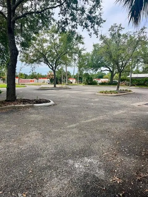 101 Main Street, FL