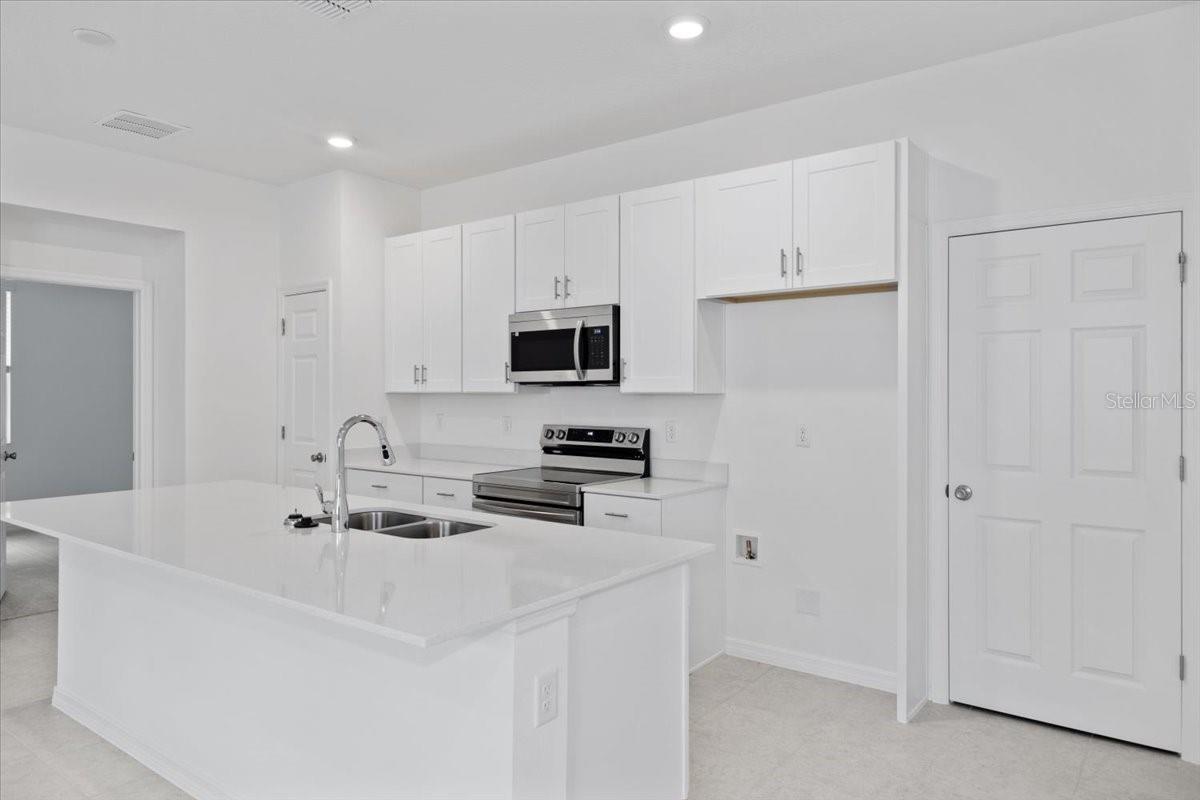 1194 Atlantic Avenue, FL