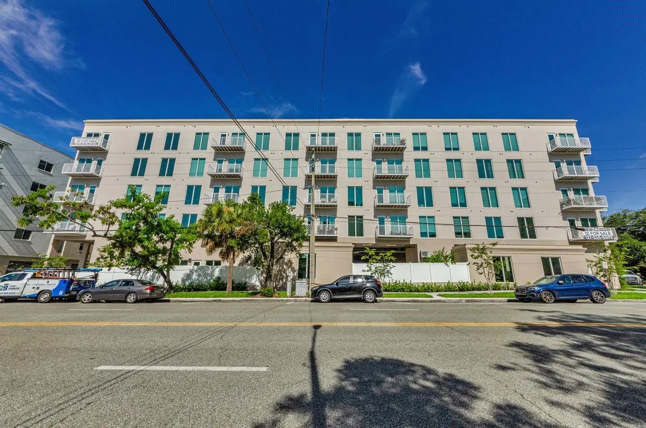 600 3rd Avenue, FL