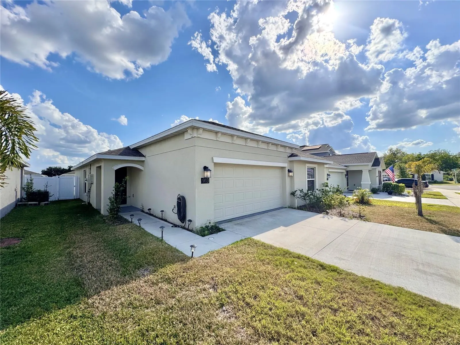 913 Washington Street, FL