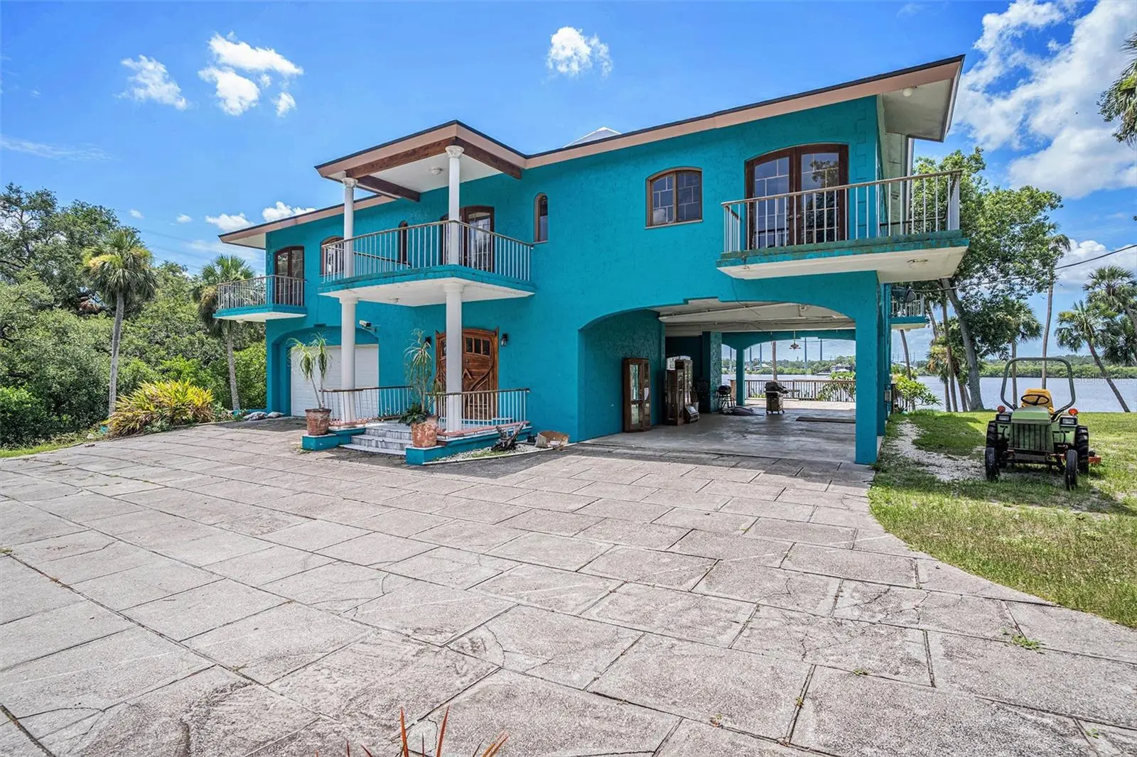 7715 Riverview Drive, FL
