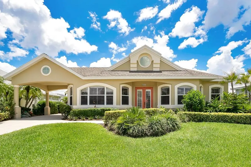 4716 Pinnacle Drive, FL