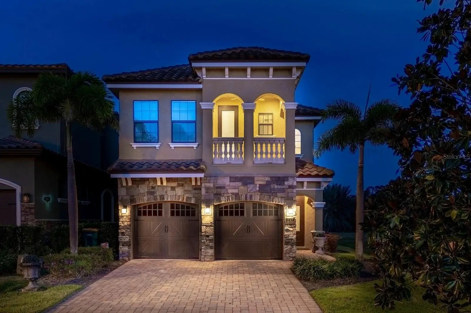 717 Desert Mountain Court, FL