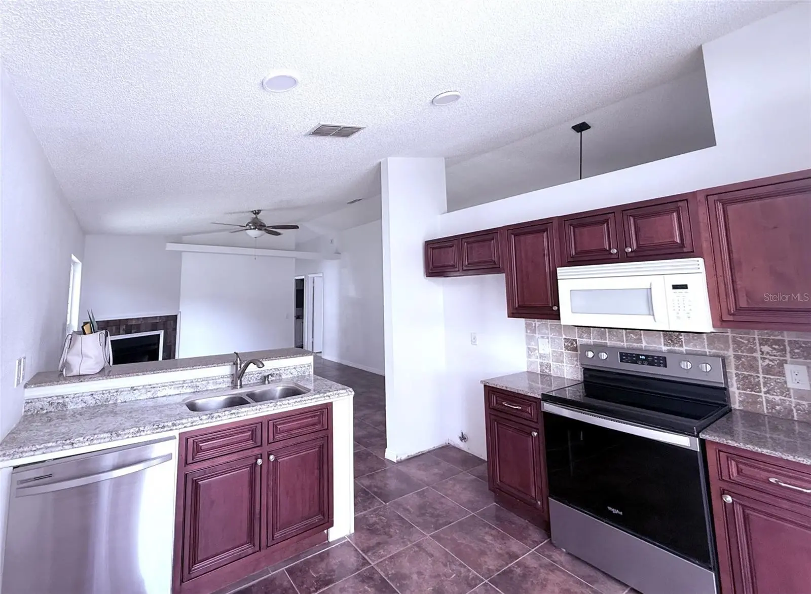 7219 Edgewater Shores Court, FL