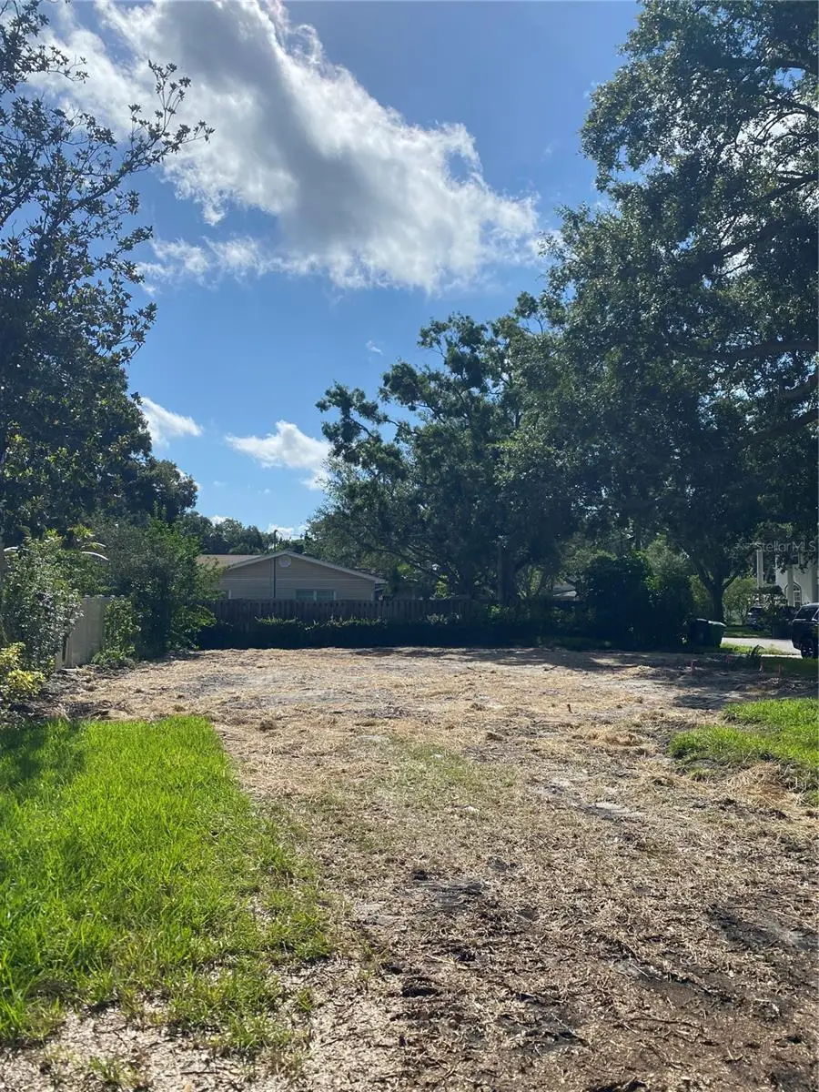 2310 Hesperides Street, FL