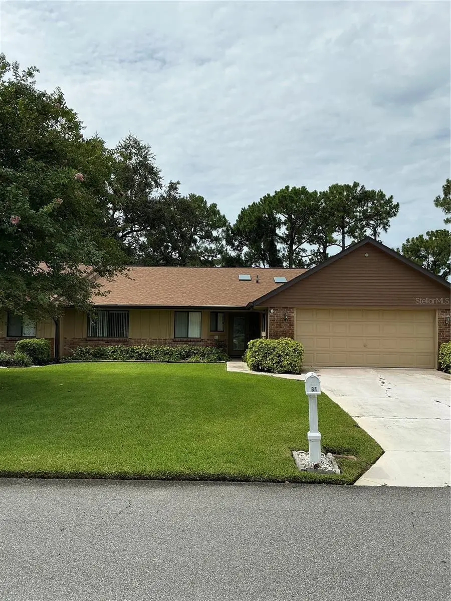 31 Lake Fairgreen Circle, FL