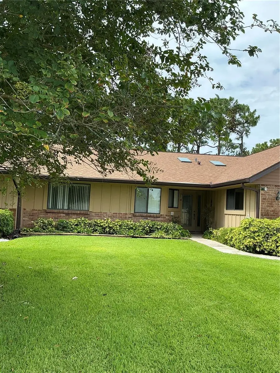31 Lake Fairgreen Circle, FL