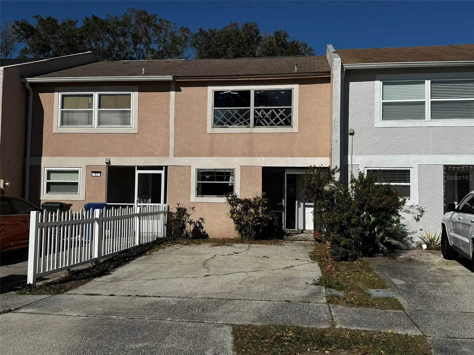 2811 Pines Drive, FL