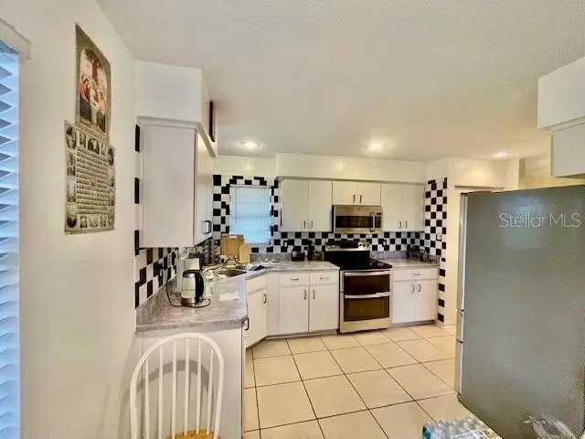 30 San Rafael Court, FL