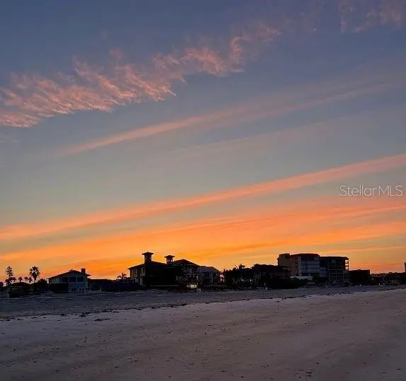 18218 Sunset Boulevard, FL
