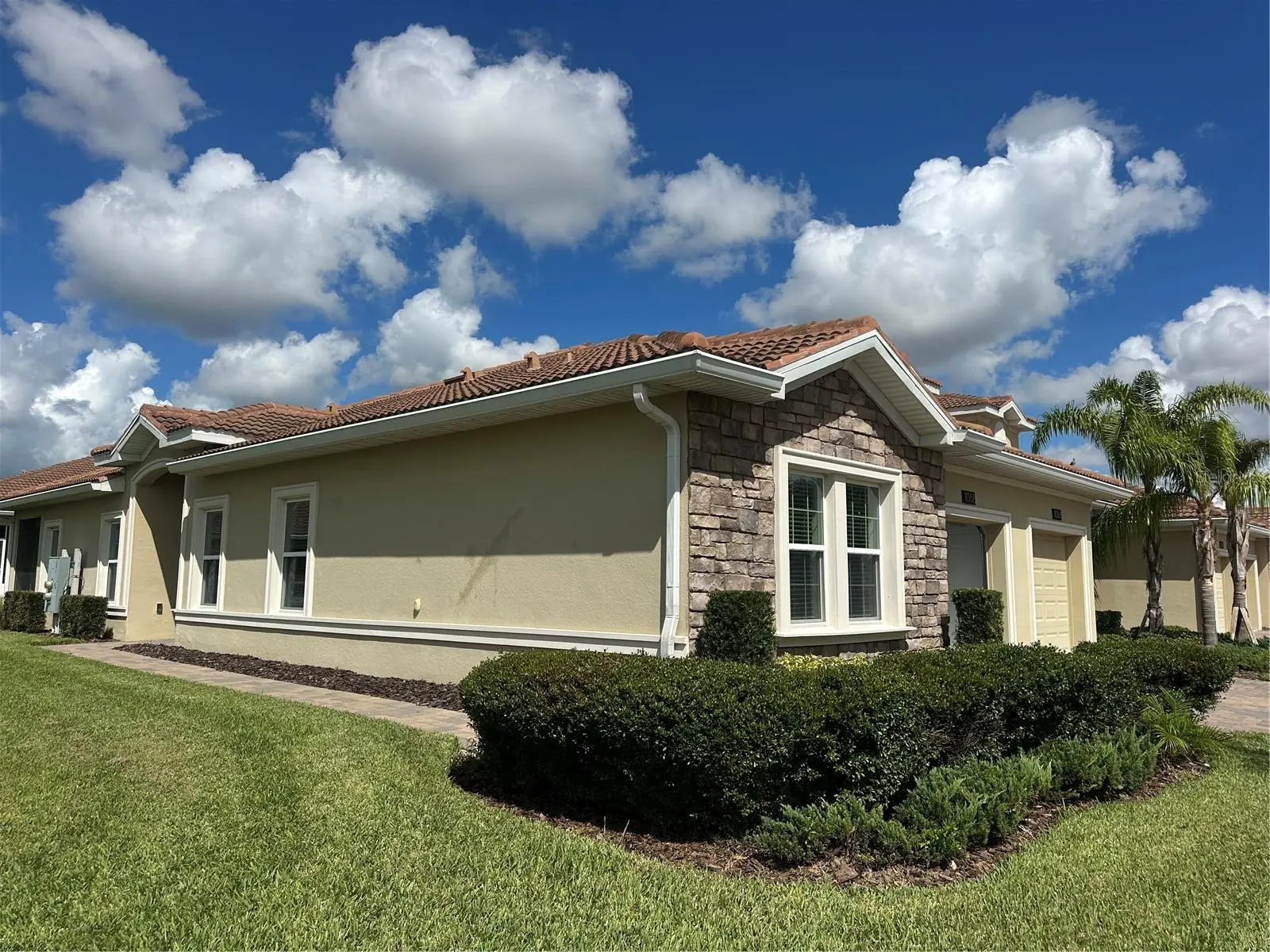 1068 Quaker Ridge Lane, FL