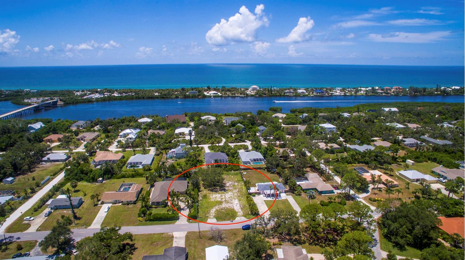 2450 Alamander Avenue, FL