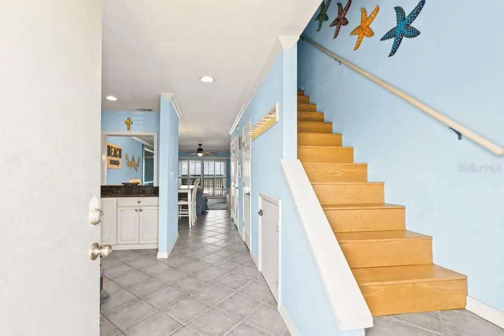 8550 A1a #208, FL
