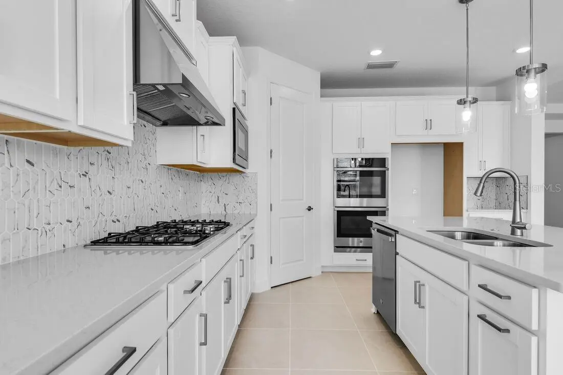 672 Junonia Boulevard, FL