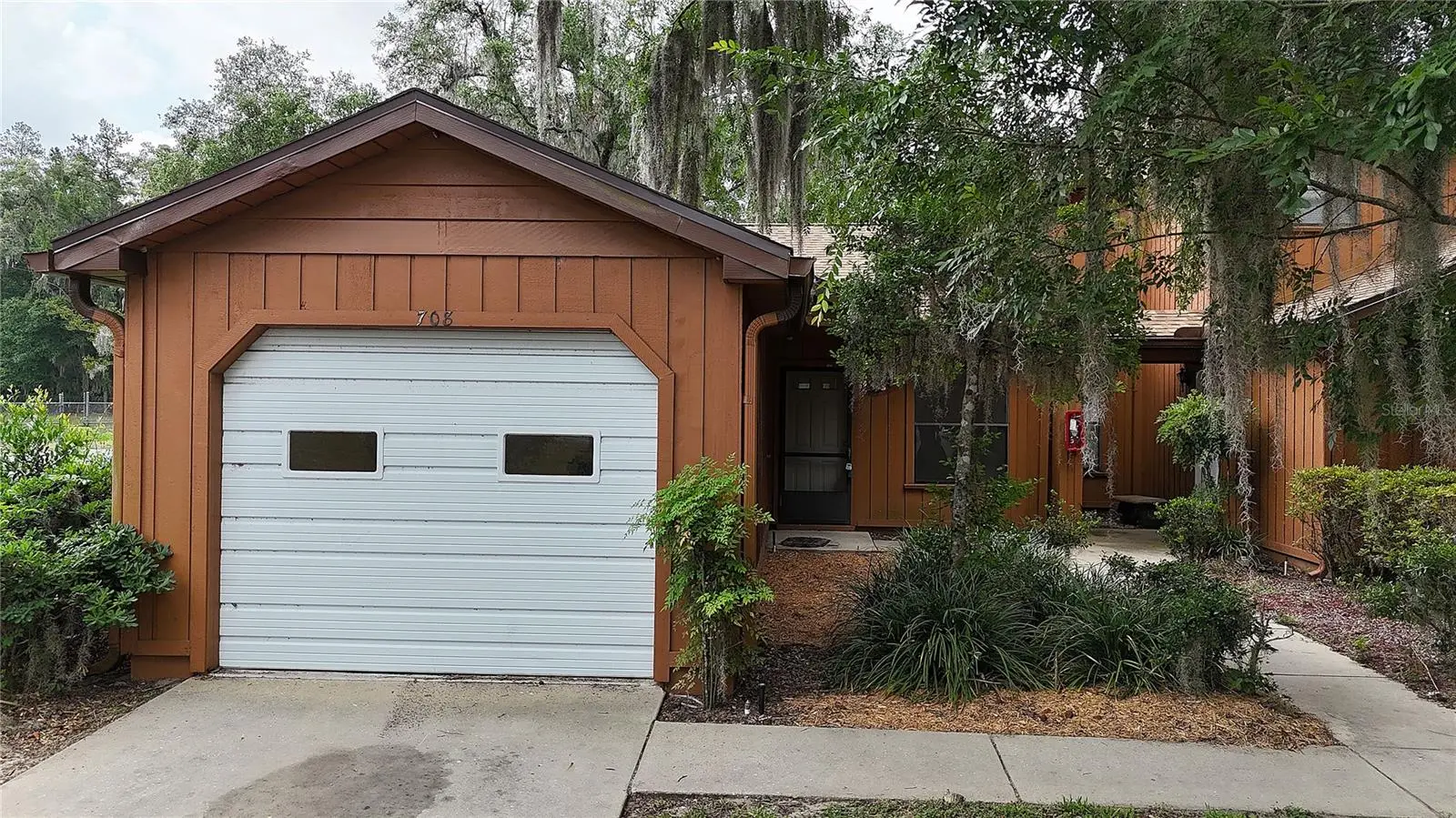 2701 10th Street, FL