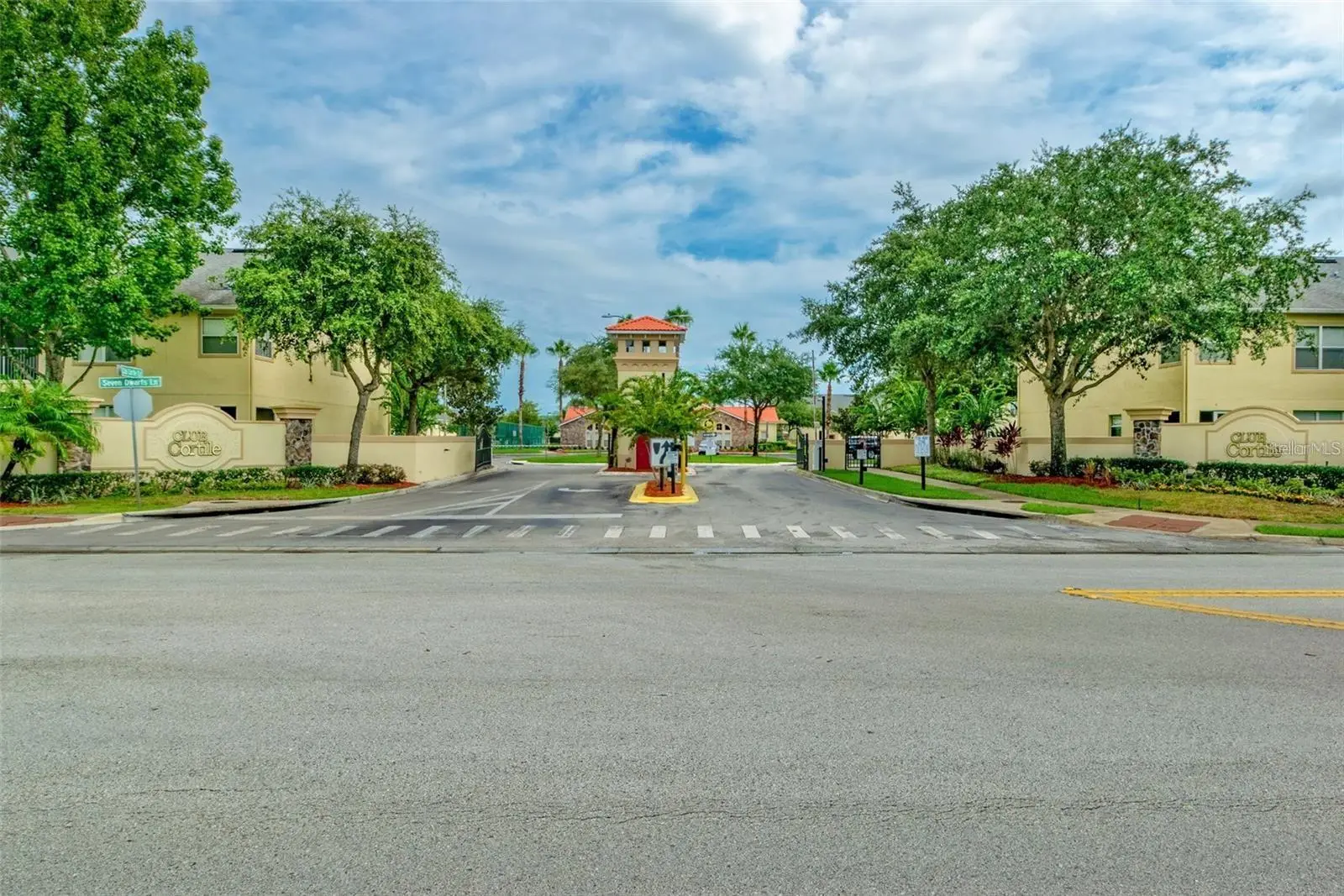 2836 Club Cortile Circle, FL