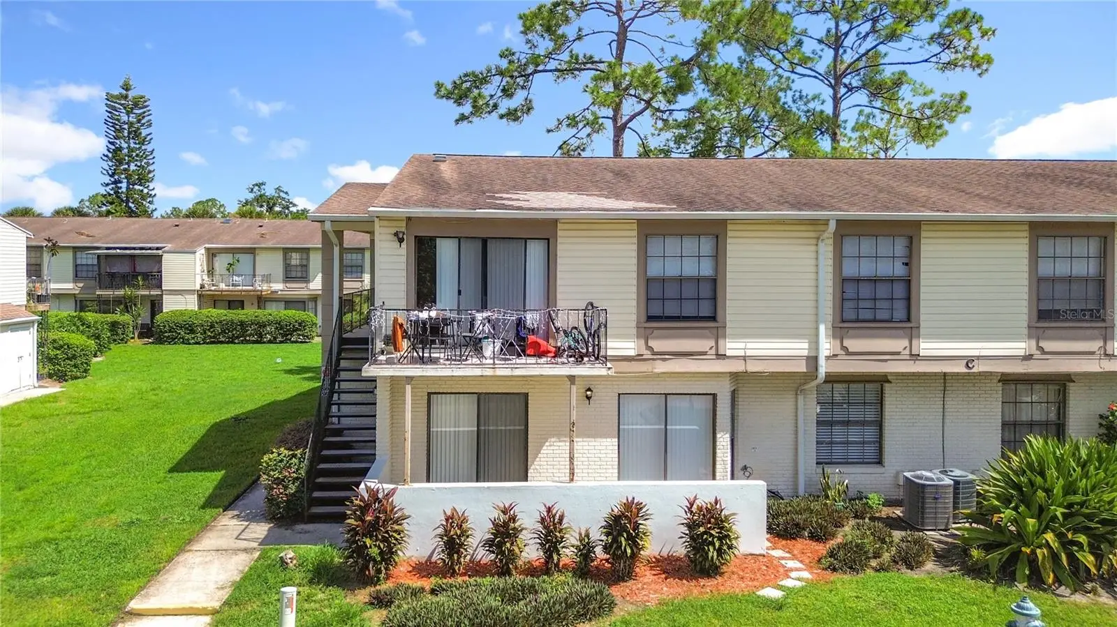 5977 Village Circle South, FL