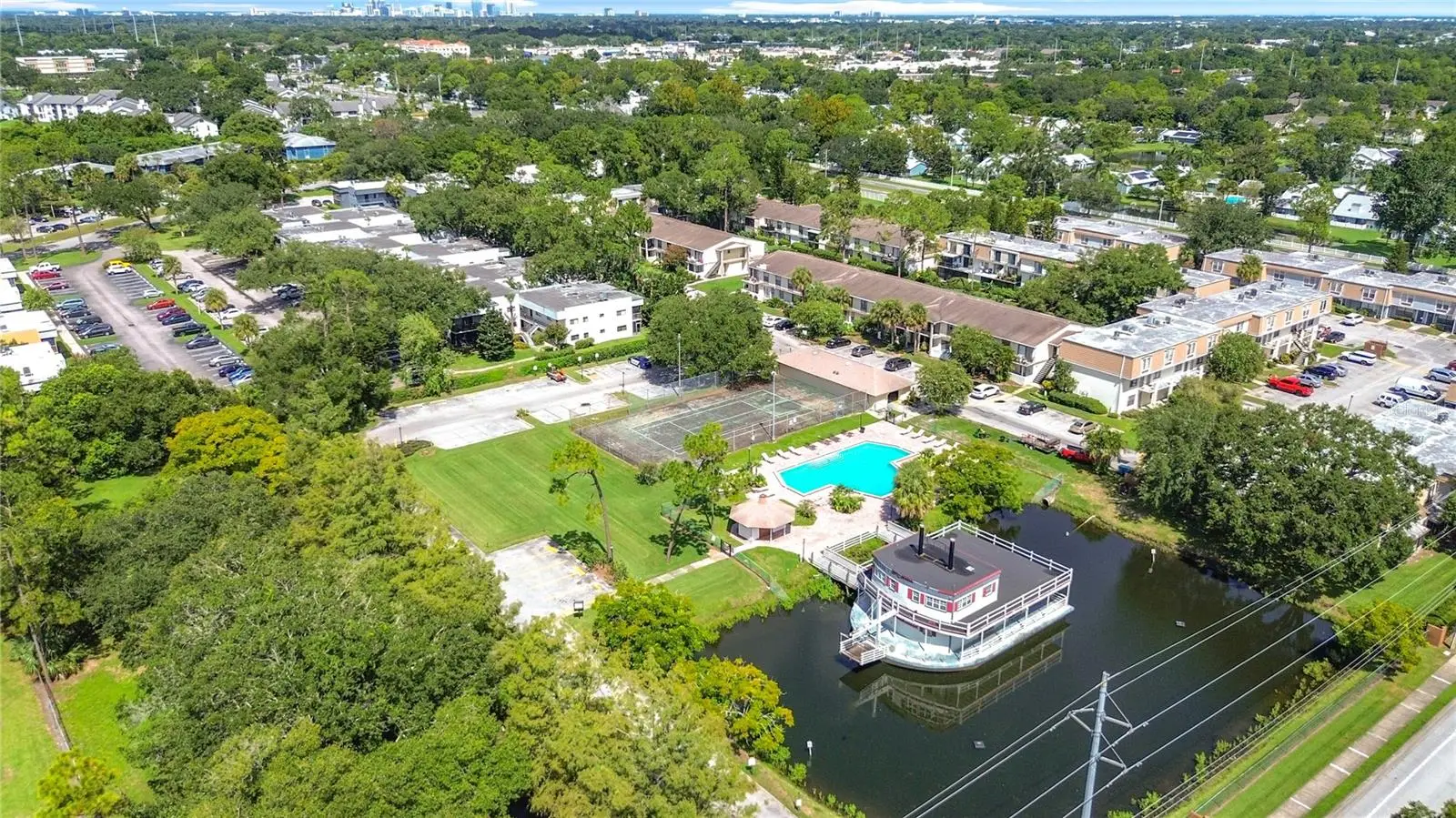 5977 Village Circle South, FL