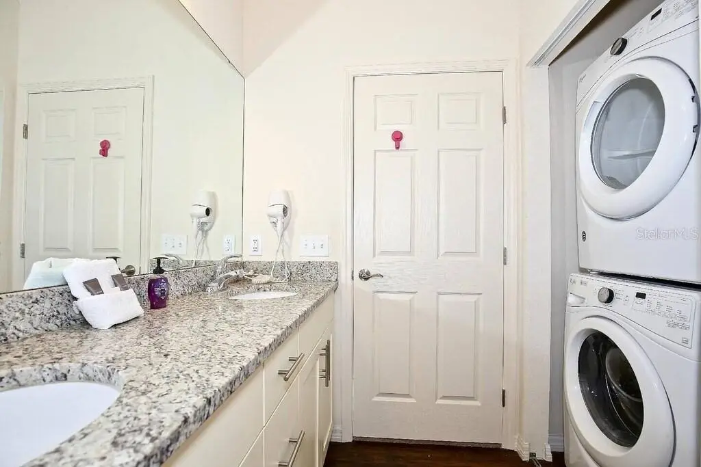 8905 Shine Drive, FL