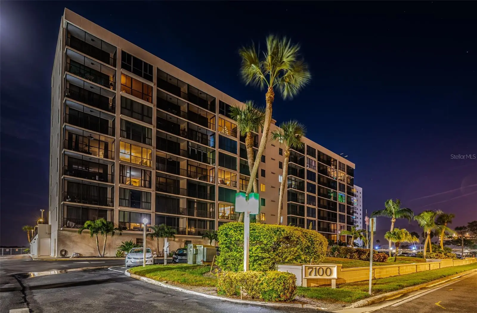 7100 Sunshine Skyway Lane, FL