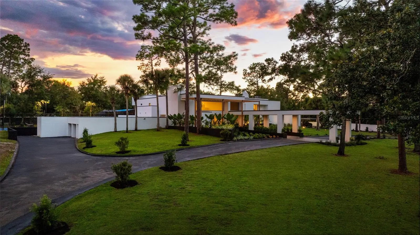 808 Sweetwater Club Boulevard, FL