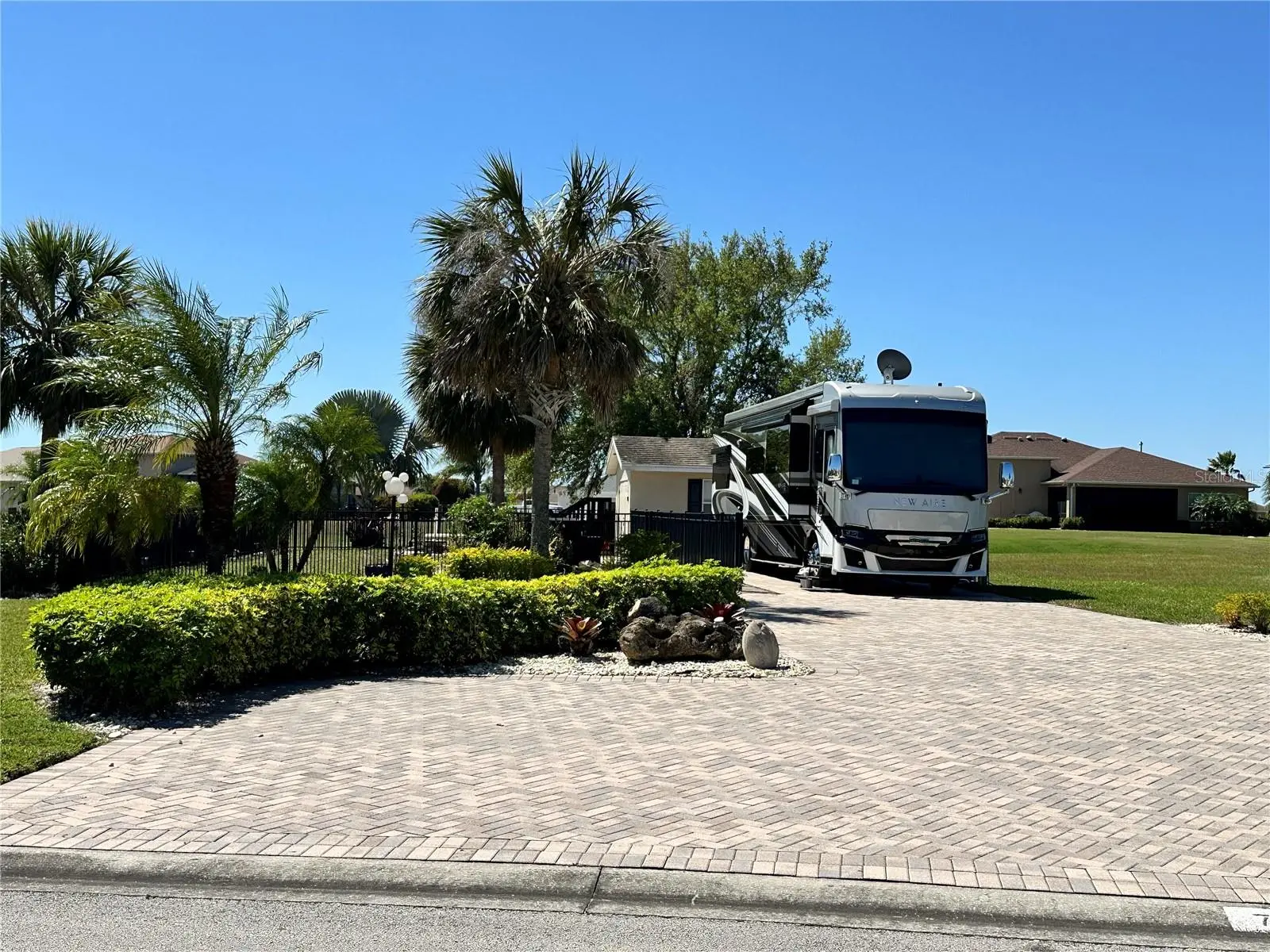 728 Teaberry Trail, FL