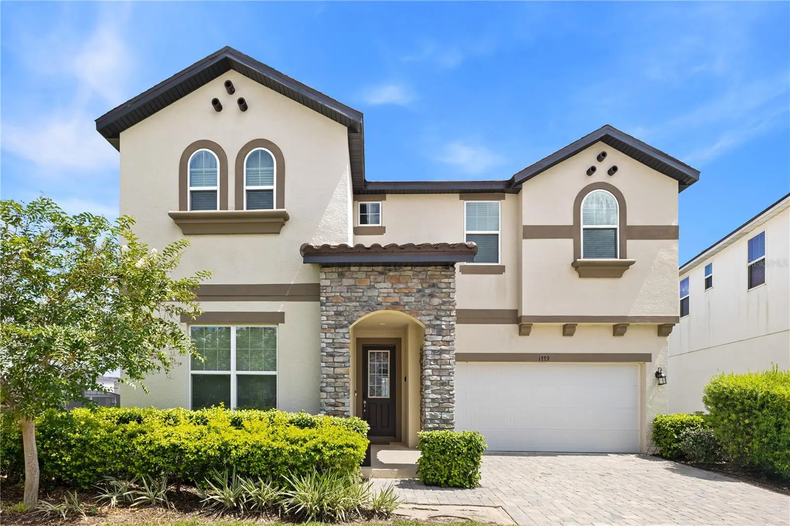1779 Tropical Palms Cir