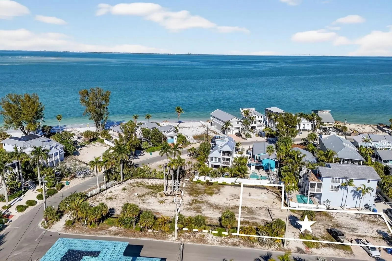 812 Bay Boulevard, FL