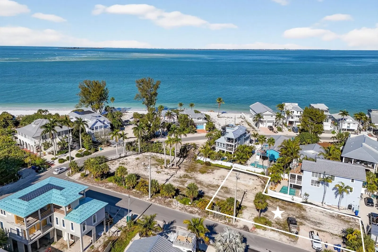 812 Bay Boulevard, FL