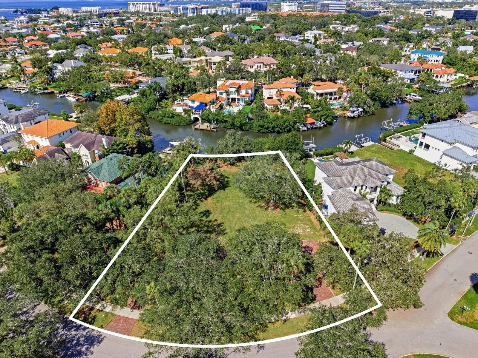 5001 Shore Crest Circle, FL