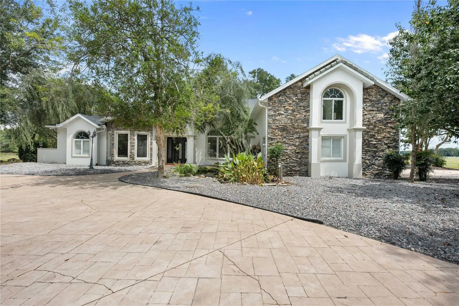 17401 Highway 475, FL