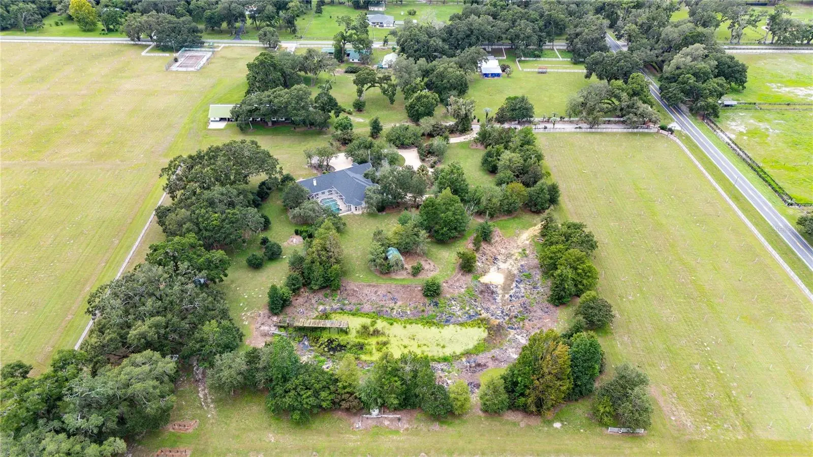 17401 Highway 475, FL