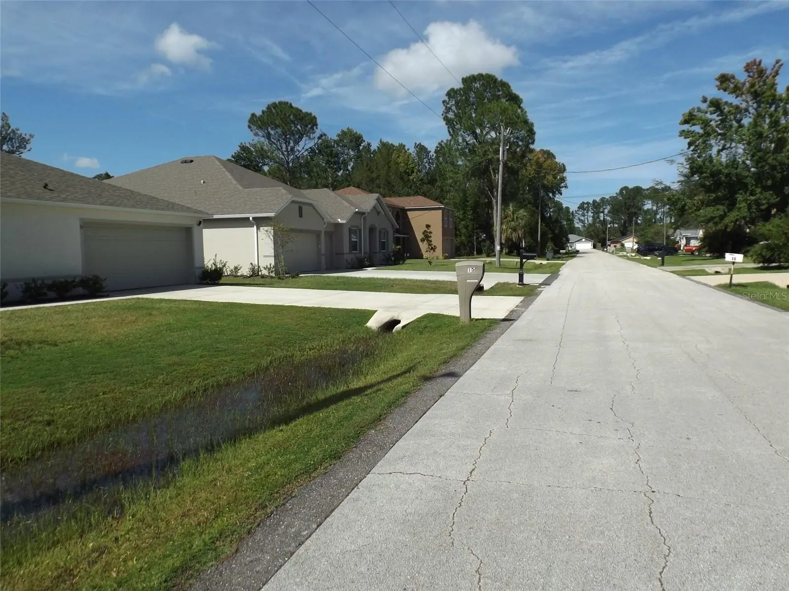 176 Frontier Drive, FL